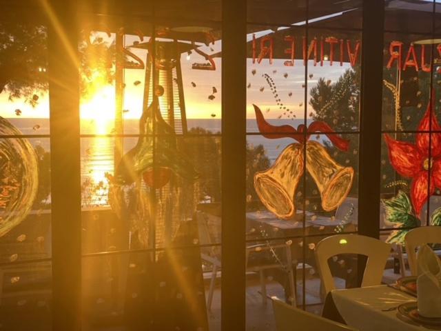 D Restaurant & Private Beach 4*